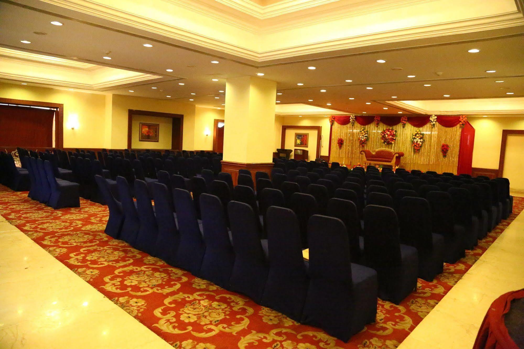 Regenta Central Deccan Chennai, Royapettah Exterior photo